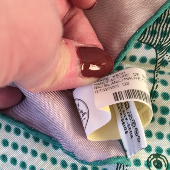 NWT AUTH Hermès 100% Washed Silk Scarf, 90 cm - Picture 6 of 8